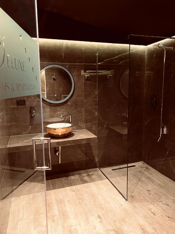 Deluxe Rooms In Blloku Area Тирана Экстерьер фото