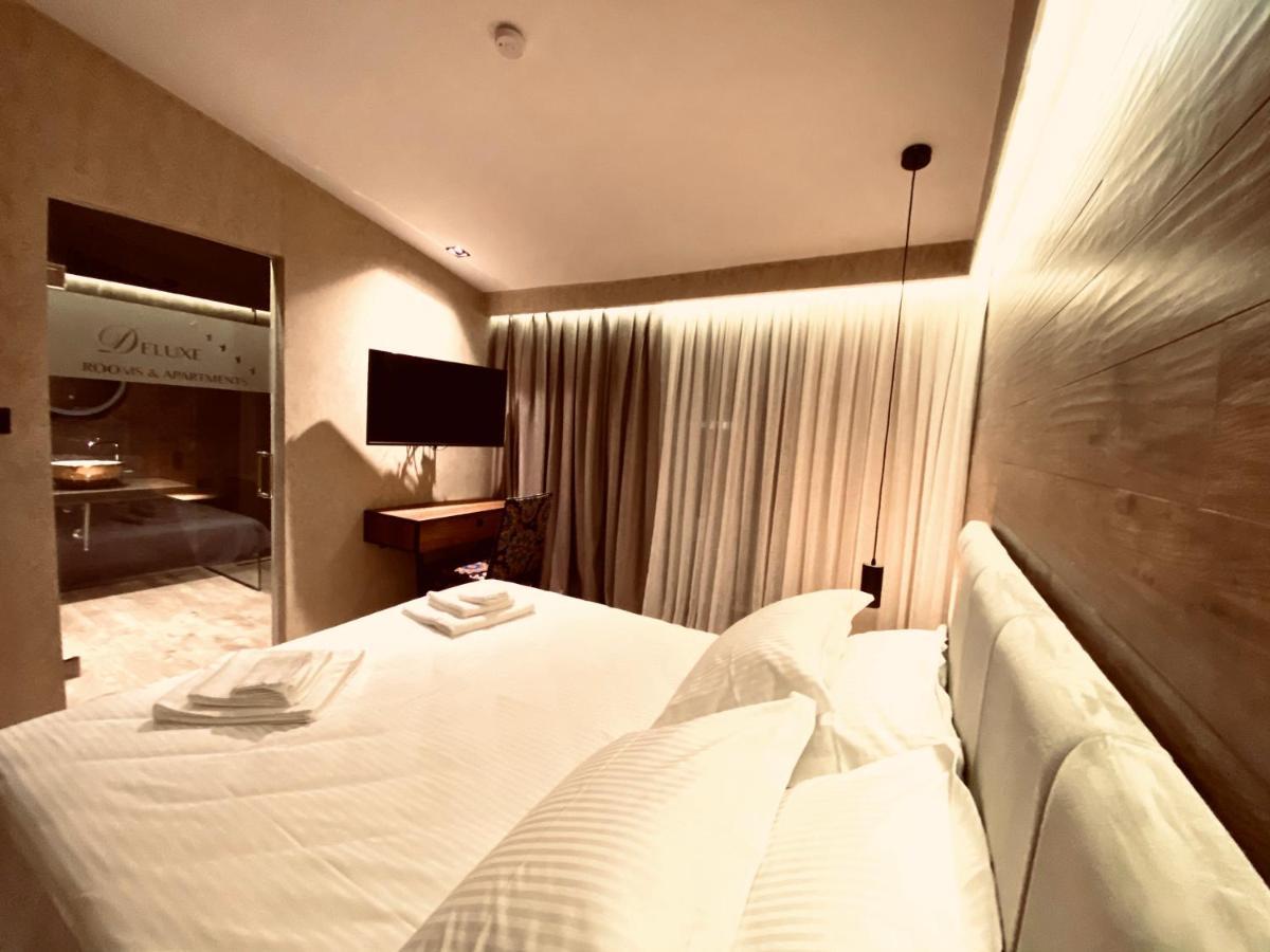 Deluxe Rooms In Blloku Area Тирана Экстерьер фото